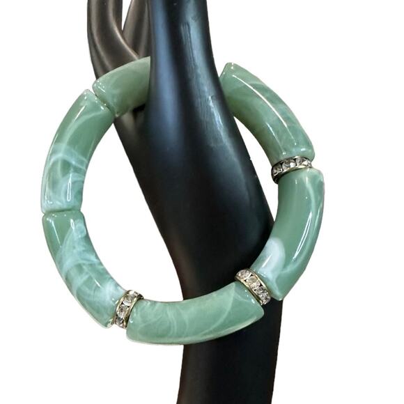 OILNANA stretch kiwi Jasper gemstone & acrylic tube bracelets one size all three - Picture 1 of 3